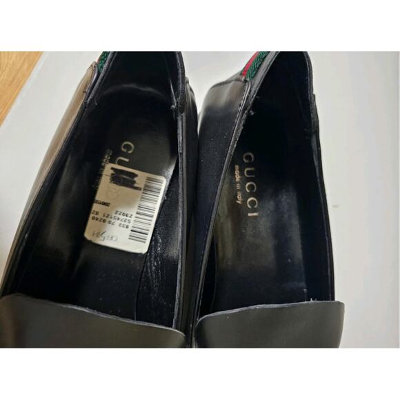 Gucci Black Leather Sz10B Slipon Loafers. Designer. SIZE RUNS SMALL!
Minimalist - Picture 13 of 16